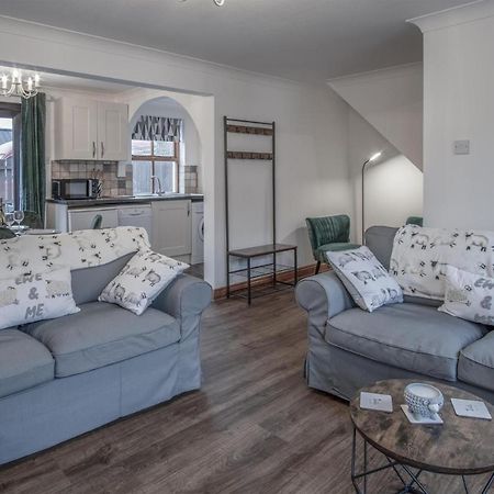 Old Keg Yard - 2 Bedroom Holiday Cottage - Narberth Εξωτερικό φωτογραφία